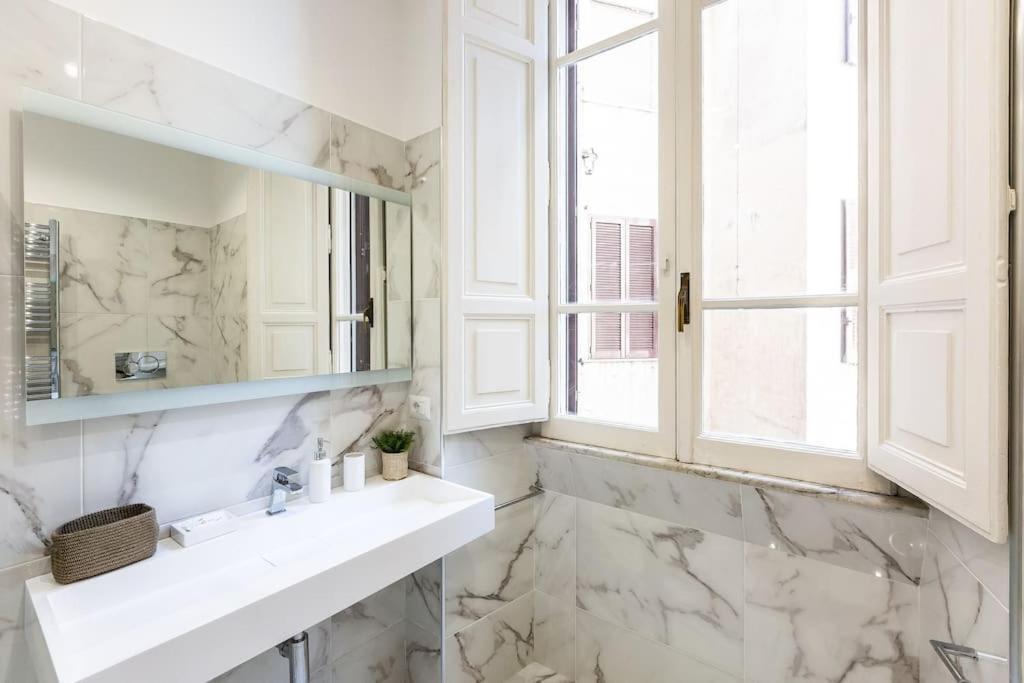 Portico D'Ottavia Lux Apartment Rome Exterior photo