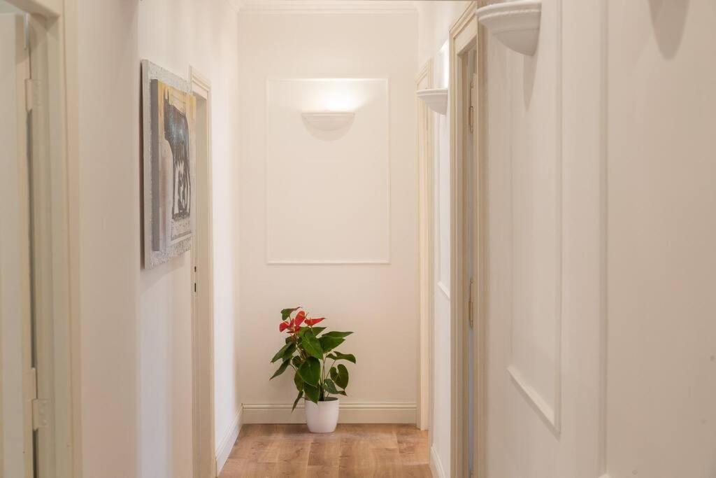Portico D'Ottavia Lux Apartment Rome Exterior photo